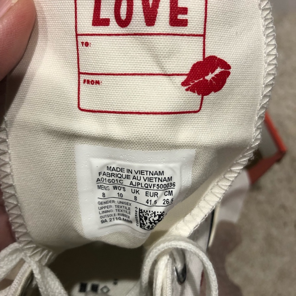 Converse hi top Crafted with love Valentines Day limited edition sneakers - Picture 6 of 14